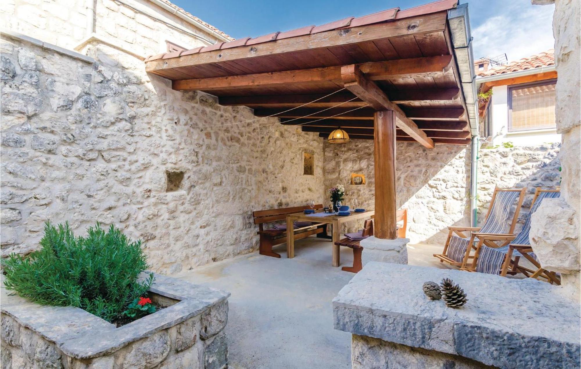 Cozy Home In Slano With Wifi Exterior photo